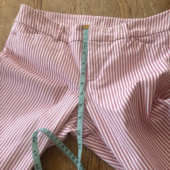 Old Navy Pixie Mid-Rise Skinny Ankle Pants in CandyCane Stripes Size 6 - Picture 4 of 7